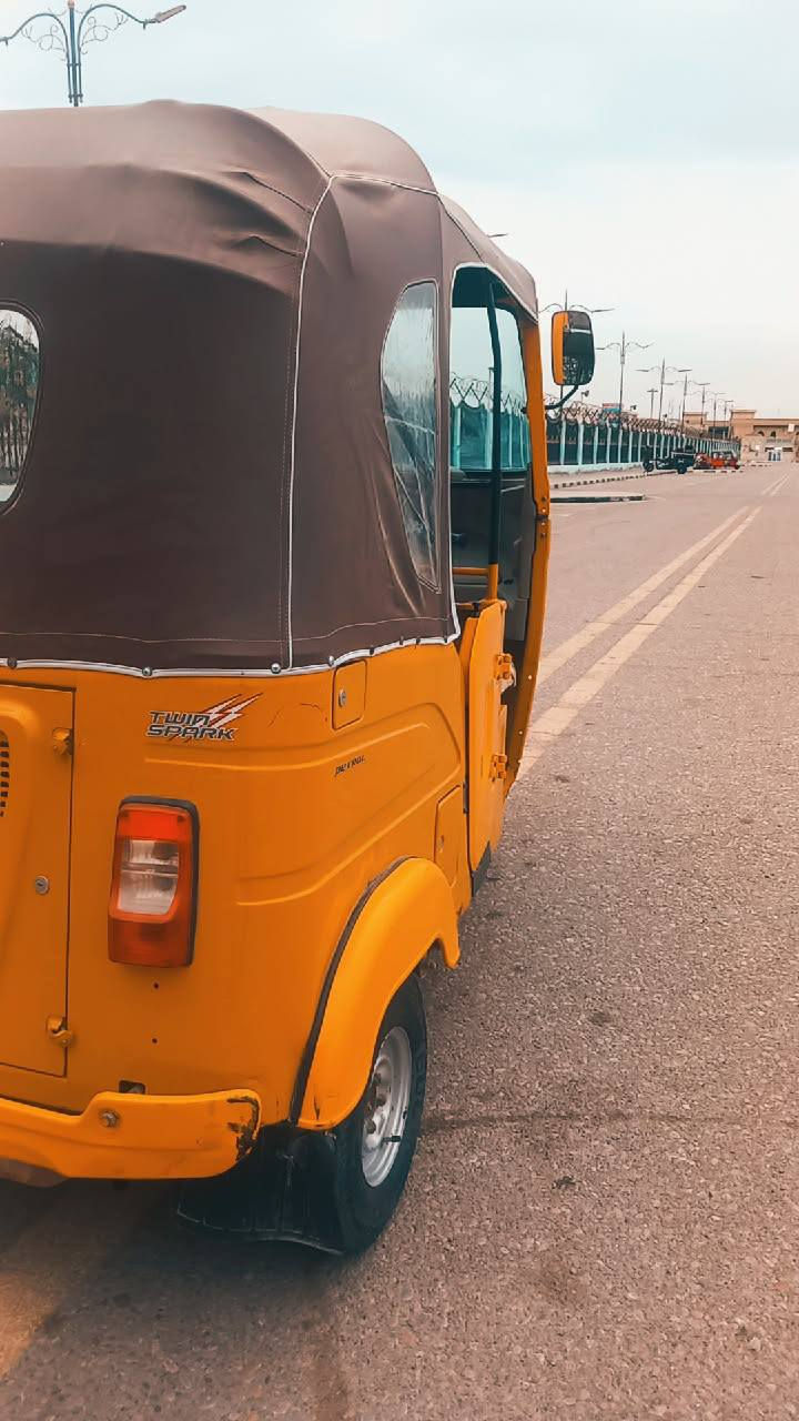 سلام عليكم تكتك موديل 21 شهر ٤ تكتك كفاله عامه كوره كشره ومكينه ما مفتوح بيها برقي حته تفيلس ما مفيلسه شرط الفحص ولا معمر بيها اي شي حته التايرات ماتها ما الشركه يعني تكتك وضع الشركه رقم بسمنه السعر 7700 وبيها مجال حق الجيه الشراي يتصل مكان عماره ***********
