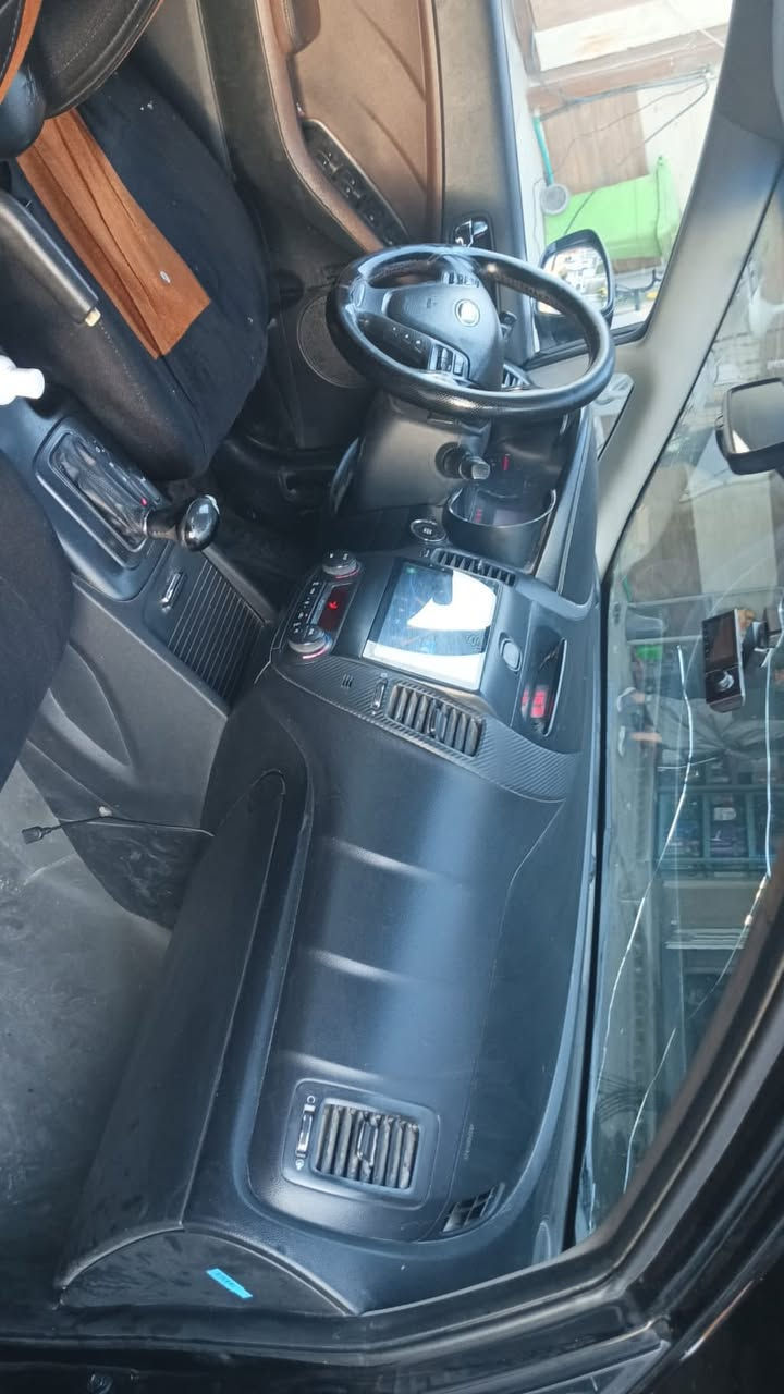 السلام عليكم للبيع كيا سيراتو موديل 2014 خليجي محرك 1600 خليجي فول مواصفات 1/1 رقم بغداد الماني لون اسود السعر 100 وبيهه مجال *********** مكان السياره بغداد الغزاليه 
ملاحضه مكلف بالنشر
