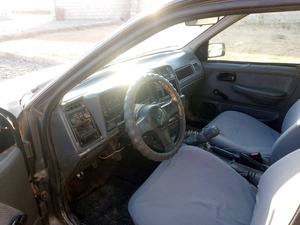 فورد سيره للبيع گير محرك شرط السعر 17 للتصال ***********
