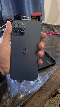 ايفون ١٢ برو ماكس  ذاكرة ١٢٨ بطارية ٧٩ كسر بالضهر غير مفتوح ابد شرق أو...