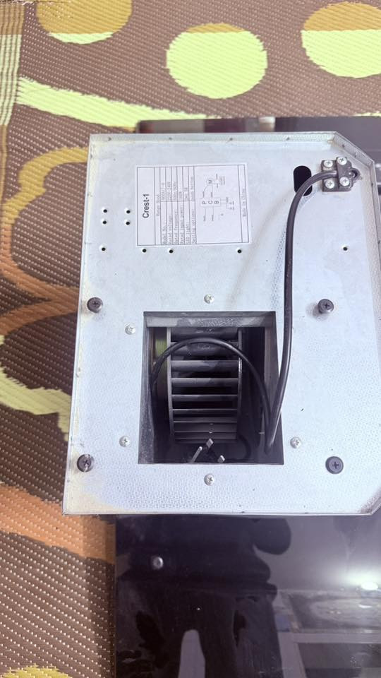 السلام عليكم 
مفرغه هواء  للبيع
السعر100الف بيها  مجال جديده ممشتغله 
واتساب ***********
