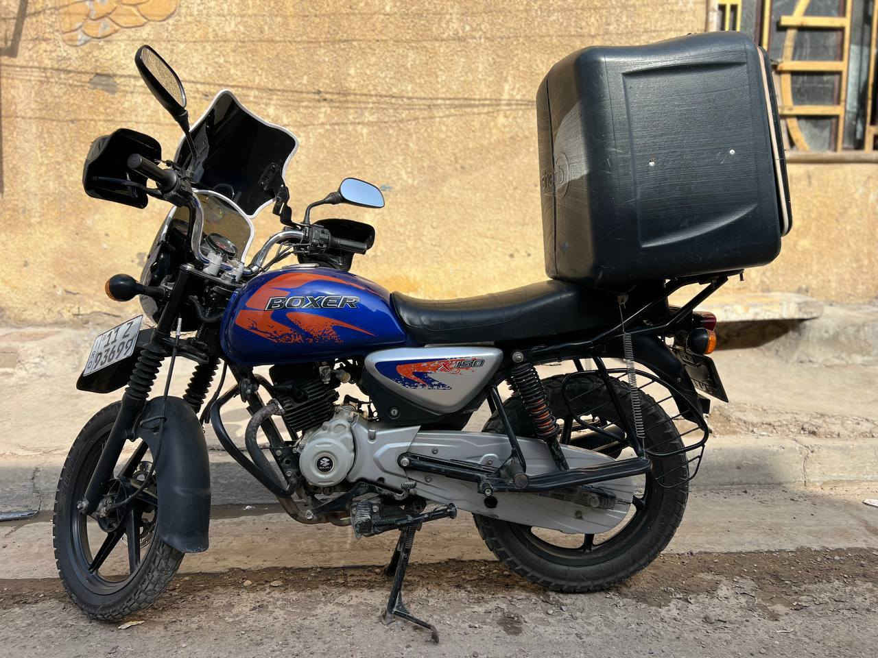 بوكسر موديل 2023
مرقم رقم بغداد 
مكينه مبدله بوشه وبستم فقط وما صار 15 يوم من جفتت
دراجه خير من الله نضيفه ومشيه 70700حقيقي تشغيله نكره سلف
مكاني رئاسه العبيدي شارع. 20
هـ***********
ما متواجد خاص
