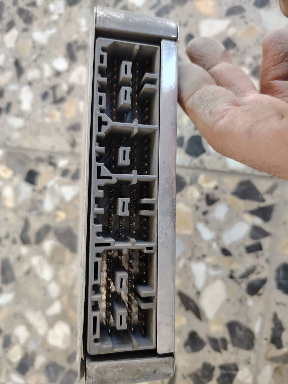 السلام عليكم غراض تيوتا للبيع للستفسار ***********
