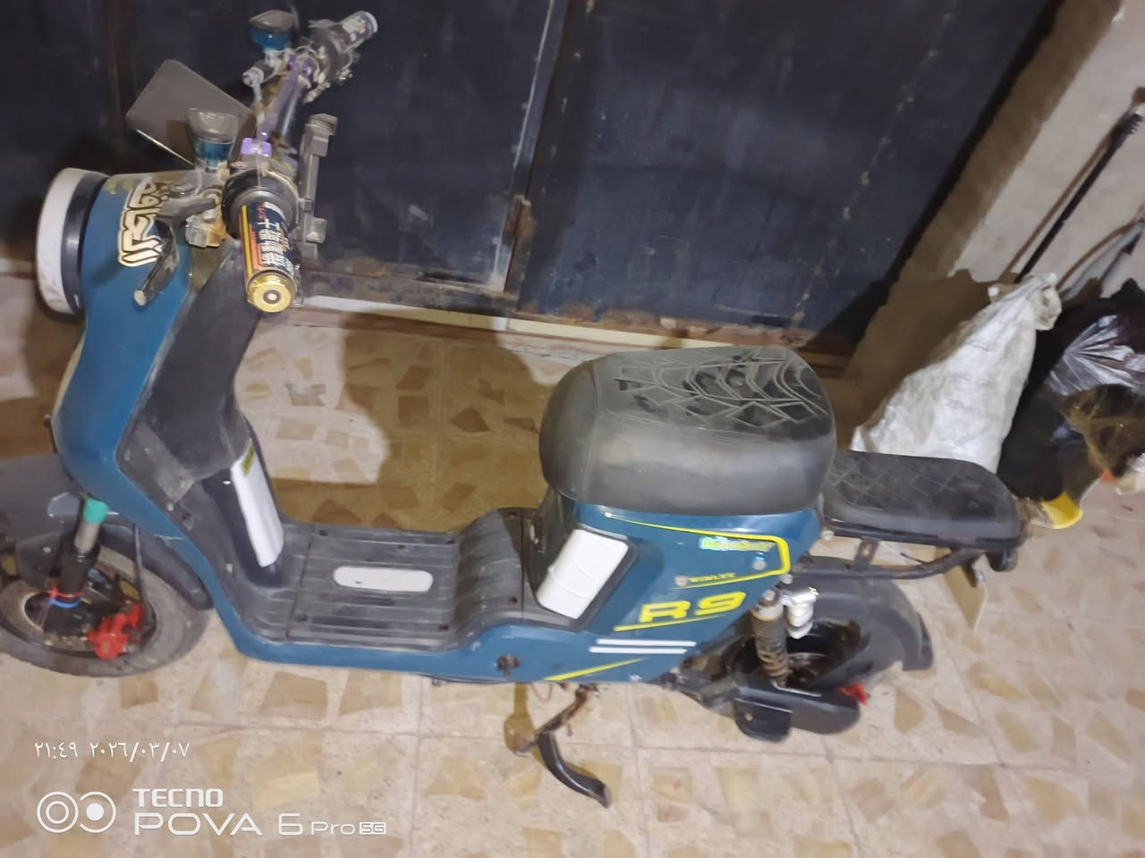 سلام عليكم دراجه R9 البيع بدون بطارات بس جيب بطارات وشد دراجه نضيفه *********** واتساب
