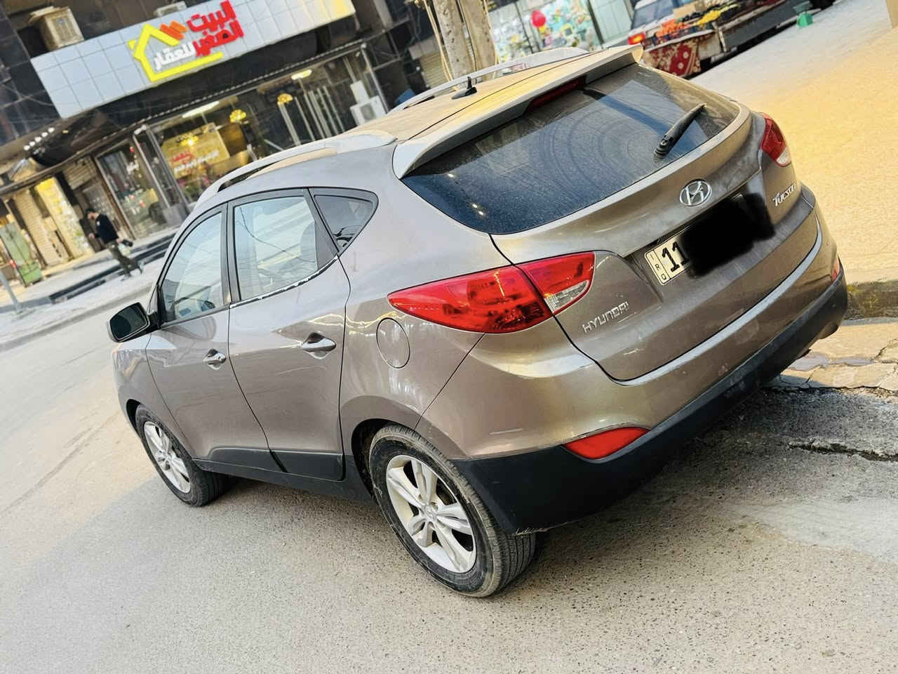 سلام عليكم
(بيع او مراوس ) بسياره صالون

توسان موديل 2011 

السياره بيهه فقط بنيد صبغ بدون دواخل بدون ايرباك مكينه 2000دوش كراسي جلد شاشه تحكم ستيرن تخم تاير كامره حداديه صدر كله جديد 

السياره ماشيه 135 رقم بغداد بسمي 

للاستفسار *********** مكانة بغداد متوجد وتساب
