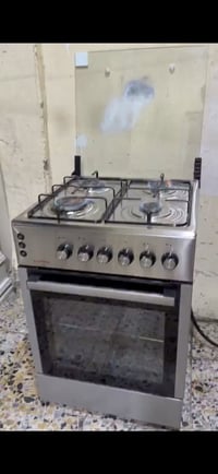 طباخ جديد وكاونترمستعمل بس نضيف ثنينهن ب٢٠٠قفل٠٧٧٣٣٦٧٦٩٩٢الشراي يتصل ع...