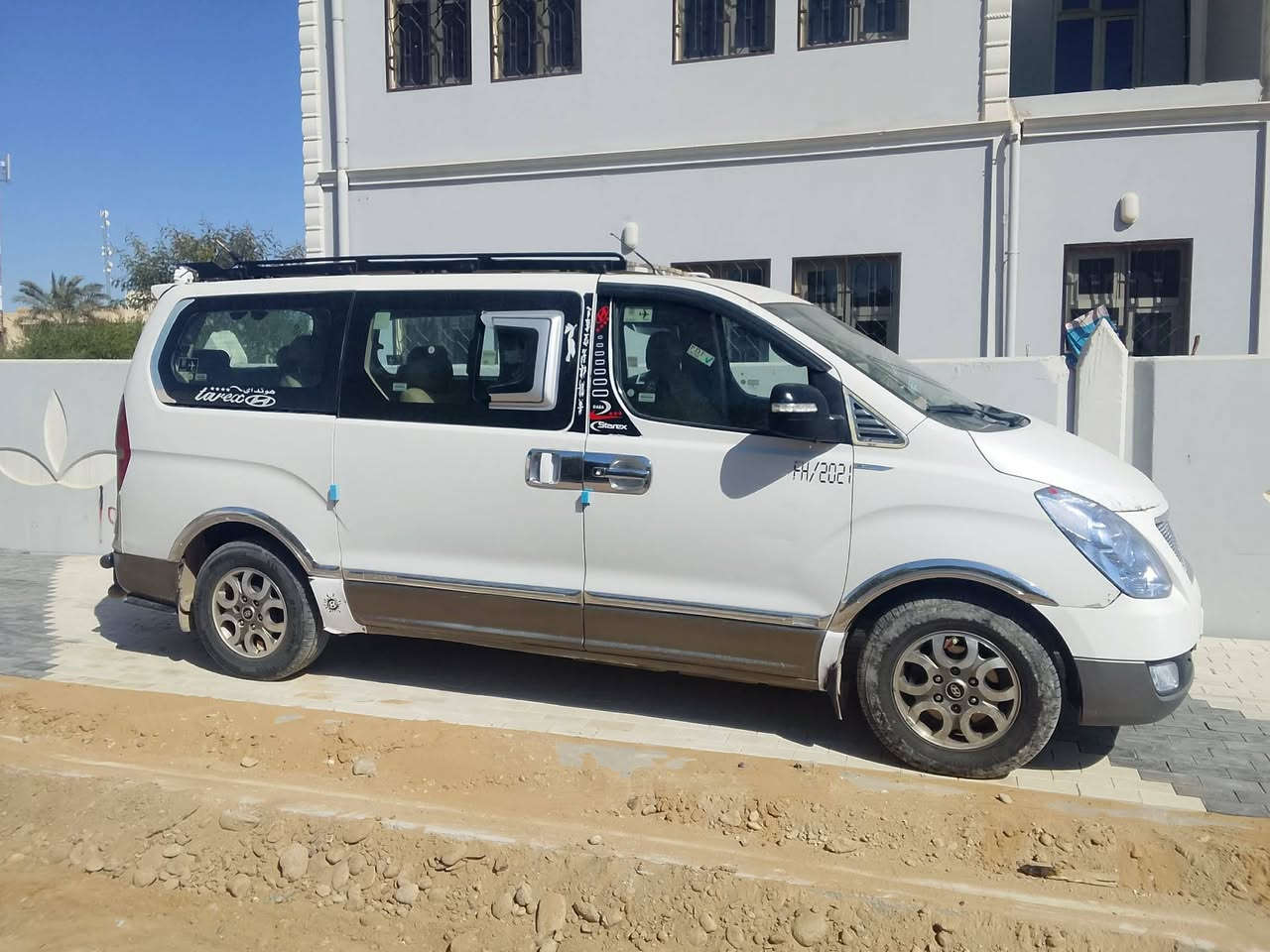 السلام عليكم للبيع ستاركس موديل ٢٠٠٩ مفتوح مكفوله كفاله عامه من الصبغ والمعجون مكينه كير حدادي جديد تبريد منظومه جديده سياره كامله برغي مناقصها رقم بغداد شرط التحويل مكاني صلاح الدين/ قضاء الدور السعر135 وبيه مجال. اتصال ‏‪***********‬‏. ***********
