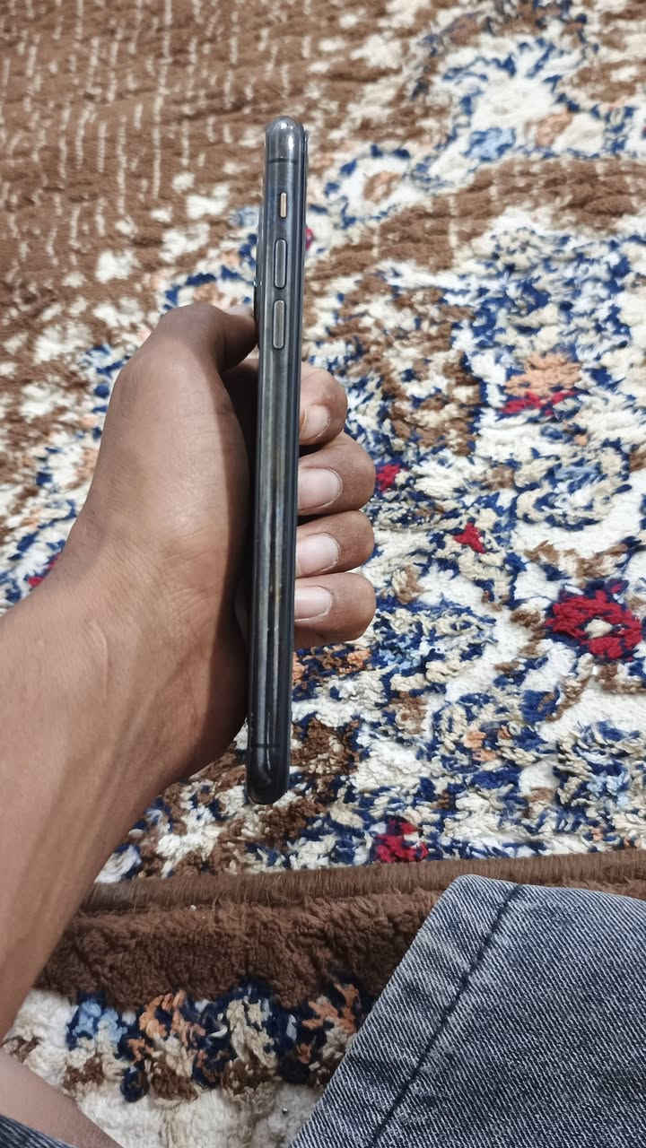 السلام عليكم
إيفون ١١برو ماكس🛑
للبيع أو مراوس🛑
ذاكره٢٥٦
مبدل شاشه اصليه 🛑
وبطاريه أصلي 🛑
جهاز ويا كفرين وشاحنة🛑
فيس أيدي شغال🛑 
السعر ٢٣٥وبي مجال قليل 🛑
***********مكاني حويجه داخل
