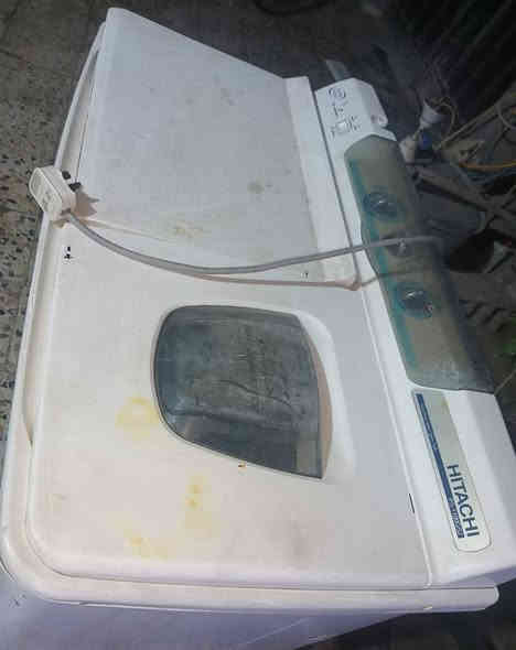 السلام عليكم غساله هيتاشي ياباني كلش نظيفه شغاله كامله تنشيف وتصريف وغسل 13 كيلو السعر90 الف العنوان المعلمين مال الامين قرب المجلس البلدي الرقم:***********
