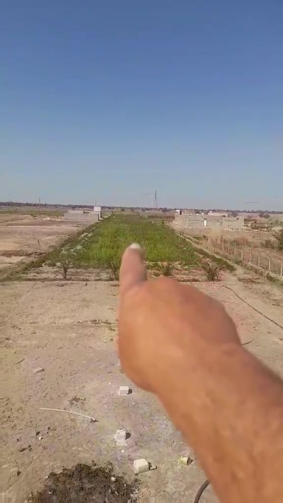 يوجد دونمين زراعي سند 25 مجاورات مجمع النوار شاميه خلف مشروع الماي الارو الجديد  يصلحن زراعه وسكن بيهم سكاي خاص الى زراعه وبيهن ماي خاص الى شرب وكرهباء وتبليط بسم شخص واحد مداور مباشرتن بسم المشتري ال ستفسار ***********
