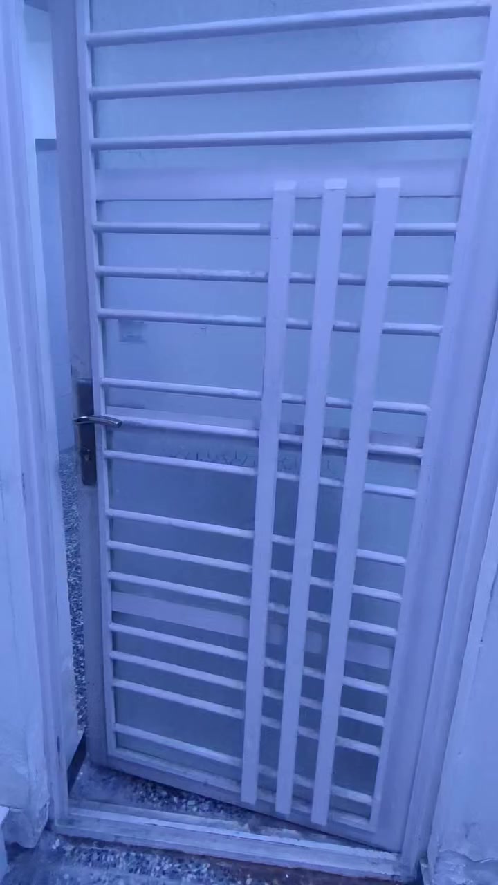 شقة طابق ارضي جديد غير مستعمل شارع جامع الإمامين نهاية على اليسرى مقابل اسواق ام البنين ***********
