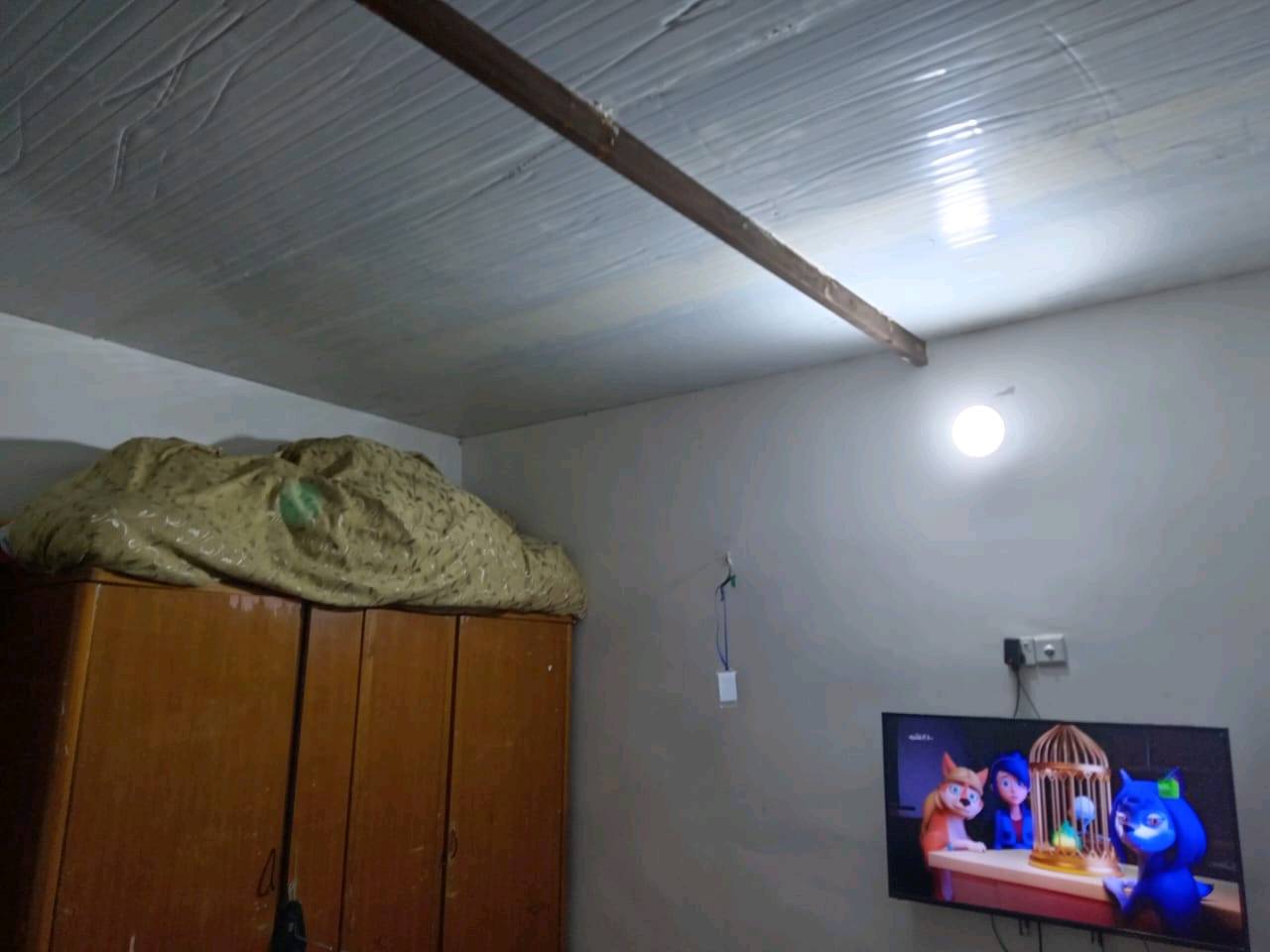 بيت بنصف السعر في حي السجاد خلف مرقد الحر سلام الله عليه
يعتبر فارغ جيب غراضك واكعد 
بيت ٥٠ متر في حي السجاد الاول بناء سنة ٢٠٢٢ طابقين 

السعر 35 مليون

سبب البيع بناء مستعجل عليه

طابو ٢٥ تحويل مباشر باسم المشتري
منطقة هادئة 

كل الخدمات متوفرة وديتم قرنصة فرع البيت

للتواصل ***********