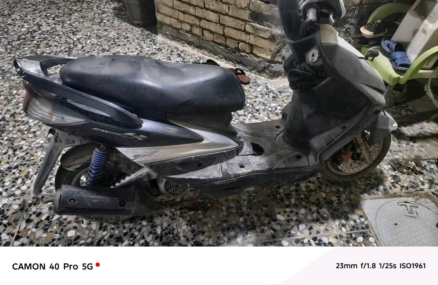 دراجة سكنس فحل نوزل جانت تشتغل مكينه خير من الله نظيفه شتغل عندي سيرفر حساس بدلت نوزل وفيت بم نفس الشي متشتغل ماعرف بيهه ابيعهه كوم حديد هاي العله اللي بيهه يجوز شغلتهه بسيطه بالخير عالياخذهه ويسويهه