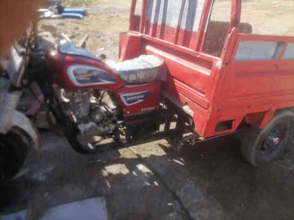 سلام عليكم ستَوته للبيع موديل ١٣ اوراق اصولي كامله ستوته حلوه ونضيفه السعر مليون وميه وبيه مجال للشراي مكان سوق الشيوخ ***********
