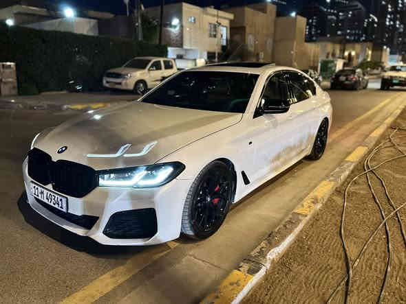 ‎السلام عليكم🖤🚀
BMW 540 2022🔥 
سيارة محدثة كت m بالكامل 

السعر 345 ورقة وبي مجال 

للاتصال ***********
محرك 6 سلندر بانزين توين توربو ماشيه 24 الف كم 

مواصفات فول 
داخل لون مشمشي 
‎‏‎- فتحه بالسقف ( سلايد) 
‎‏‎- نظام القيادة الذاتية
‎‏‎- كاميرة خلفية بدقة عالية
‎‏‎- رادار لقراءة خطوط الشارع
‎‏‎- رادار جانبي 
‎‏‎- رادار امامي 
‎‏‎-  شاشة كبير لمس 
‎‏‎- نظام i drive
-   harman kardon سماعات 🎧
‎- نظام اطفاء السيارة في الاشارات
‎‏‎-مقاعد فول تحكم كهربائي
‎‏‎-مقاعد الامامية تدفئة
‎‏‎ - اضوية تابلو مخفية (عدة الوان) 
‎‏‎- اضويه اماميه Adaptive LED ( ليزر )
‎‏‎- نظام النقطة العمياء
‎‏‎- اهتزاز الاستيرن عند اقتراب السيارات 
‎‏‎- نظام Auto Hold
‎‏‎- انظمة قيادة متعددة ( SPORT + COMFORT+ ECO ) 
‎‏‎- مقاعد خزن ميموري  
‎‏‎-  بصمة تشغيل
‎‏‎- حساسات اصطفاف ( امامي + خلفي ) 
‎‏‎- مريا طوي كهرباء + قلاب عند الرجوع للخلف 
‎‏‎- ستيرن كهربائي
‎-داتا شو 
‎‏‎- شفتات على الاستيرن  ( شفتر ) 
‎‏‎- نظام ملاحة ( NAV + MAP ) 
‎‏‎- مكيف ( امامي + خلفي ) منفصل
‎‏‎- نظام  carplay

گير ومكينه وحداديه وتايرات كلها بشرط
