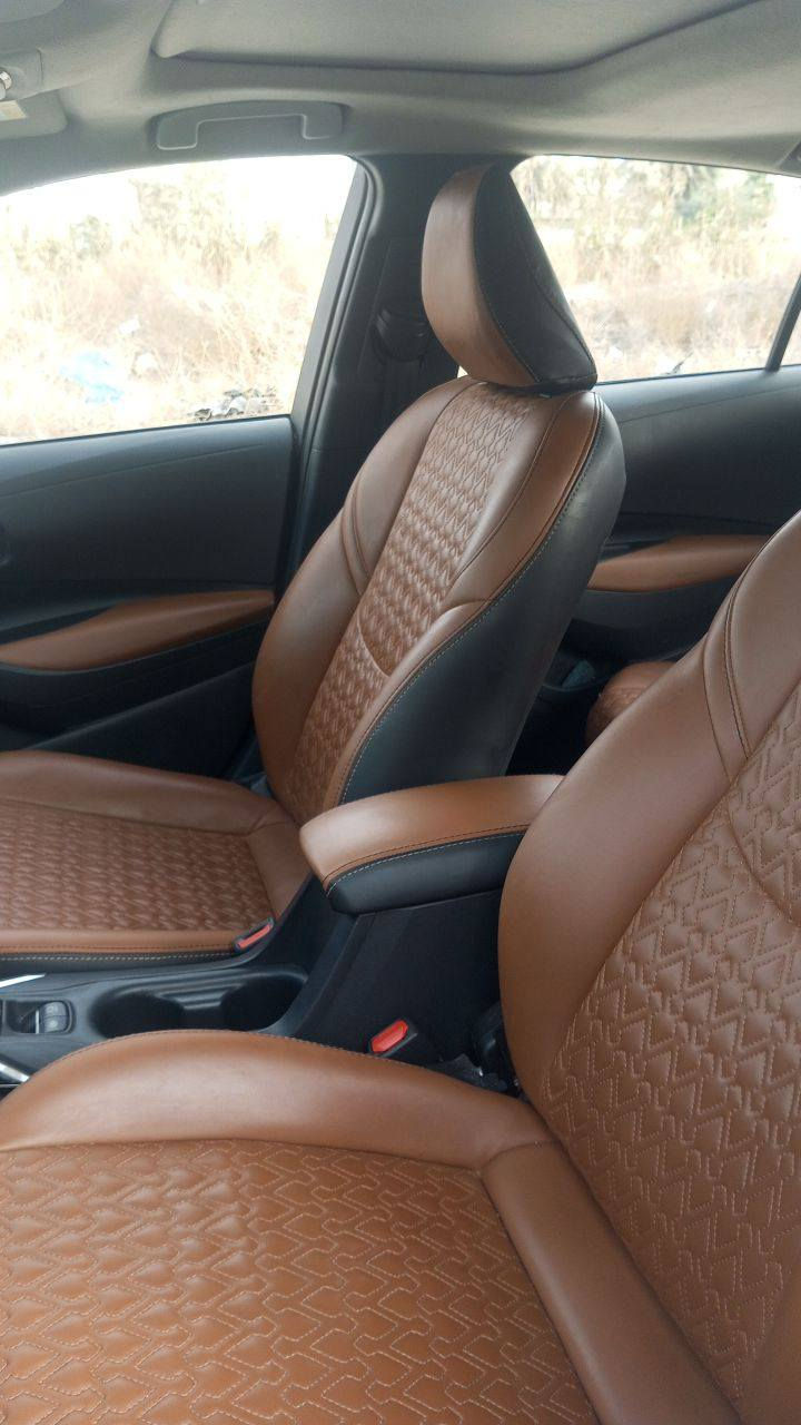 السلام عليكم 
سيارة كورلا هايبرد ليفان موديل 24 الشكل الأمريكي 
كفالة عامة السيارة من صبغ أو حادث مكفولة 
سونار مرفق
رقم بغداد باسمي و سنوية جديده و داخلة هزة 
مواصفات فول
 فتحة سقف
و بصمة بيبان و تشغيل 
سياقة ذاتية وتحديد سرعة 
رادار 
كشنات جلد جبلي مطرز

كشن كهربائي بالإضافة إلى (( ميزة منفاخ  تعديل أسفل الضهر بالهواء جداً قليل تجي هاي الميزة بالكورلا ))
بصمات عدد ٢
اوتو هولد
سايد بريك بصمة 
ثلاث انضمة قيادة 
مانع انزلاق 
شاشة كبيرة 
و كامرة دوارة
و بعد أكو مواصفات ما اذكرهن صراحة 
كير محرك تبريد كهربائيات مكفولات 
حدادية مكفولة
تايرات بعدهن مال شركة أسبير مال شركة ما نازل 
مكاني بغداد 
السعر ١٤٩ و بيها مجال قليل حك الجية 
***********
*********** بغداد, العراق
