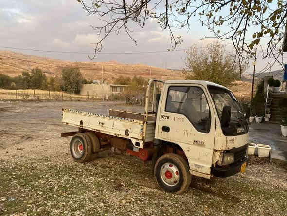 ئەمیکۆ 7طن  مۆدێل 2007چواربستۆن ڕەقەم هه ولیرە  کوشنو گاعی تازە تێگیراوە ناوی زۆرجوانە بەرگی دەرگای تازەیە سەنەوی لە 2018 وە بەسەر چووە گێڕومەکینەوعەکسلی بەشەرت  مەکینەی بوخاری نییە مەکینەی نەکراوەتەوە بۆ تەنکەرو گەڵابە دەبێ لە ئێستادا لۆرییە وینجی هه ڵڕشتی هه یە دە عمی نییە تەنها پۆڵیشو قەڵەم کاری دەوێ  ژ.م...***********واتساپ ڤایبەرم هه یە السليمانية
