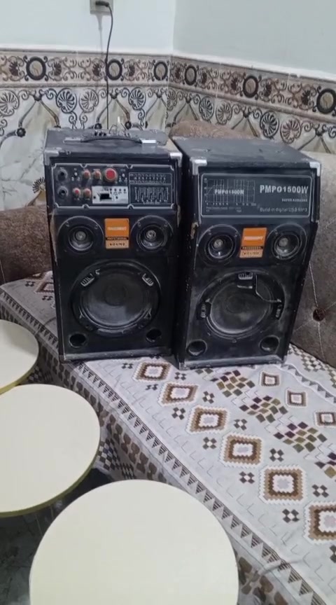 السلام عليكم سماعات جاهزات صوت عالي مضخم للمناسبات واي شي للبيع سعر خاص


**إذا كنت صاحب هذا الإعلان وتريد حذفه لأي سبب، رجاءا أرسل رسالة إلى الدعم الفني**