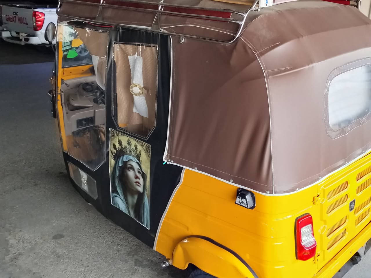 السلام عليكم توك توك للبيع موديل 19 بشهر 12 التيك توك مجفته شركه فقط بس تدوس ماما معه التيك توك بلاديه والسعر 6:15 مكاني بغداد شارع حيفا ما اتواجد على الواتساب اللي يحب يتصل على الرصيد ما يتواجد على الواتساب رجاء ***********
