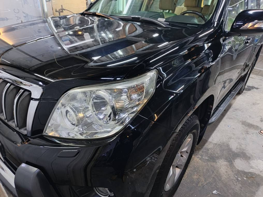 للبيع تيوتا برادو رقم دهوك مكفولة كفالة عامة سياره جديده جدا جاهزه بدون أي نقص المواصفات بصمه ثلاجه وسطيه سلايد روف تخم تاير جديد موديل ٢٠١٣ سعر السياره ٢٨٥
 للاتصال *********** بغداد, العراق
