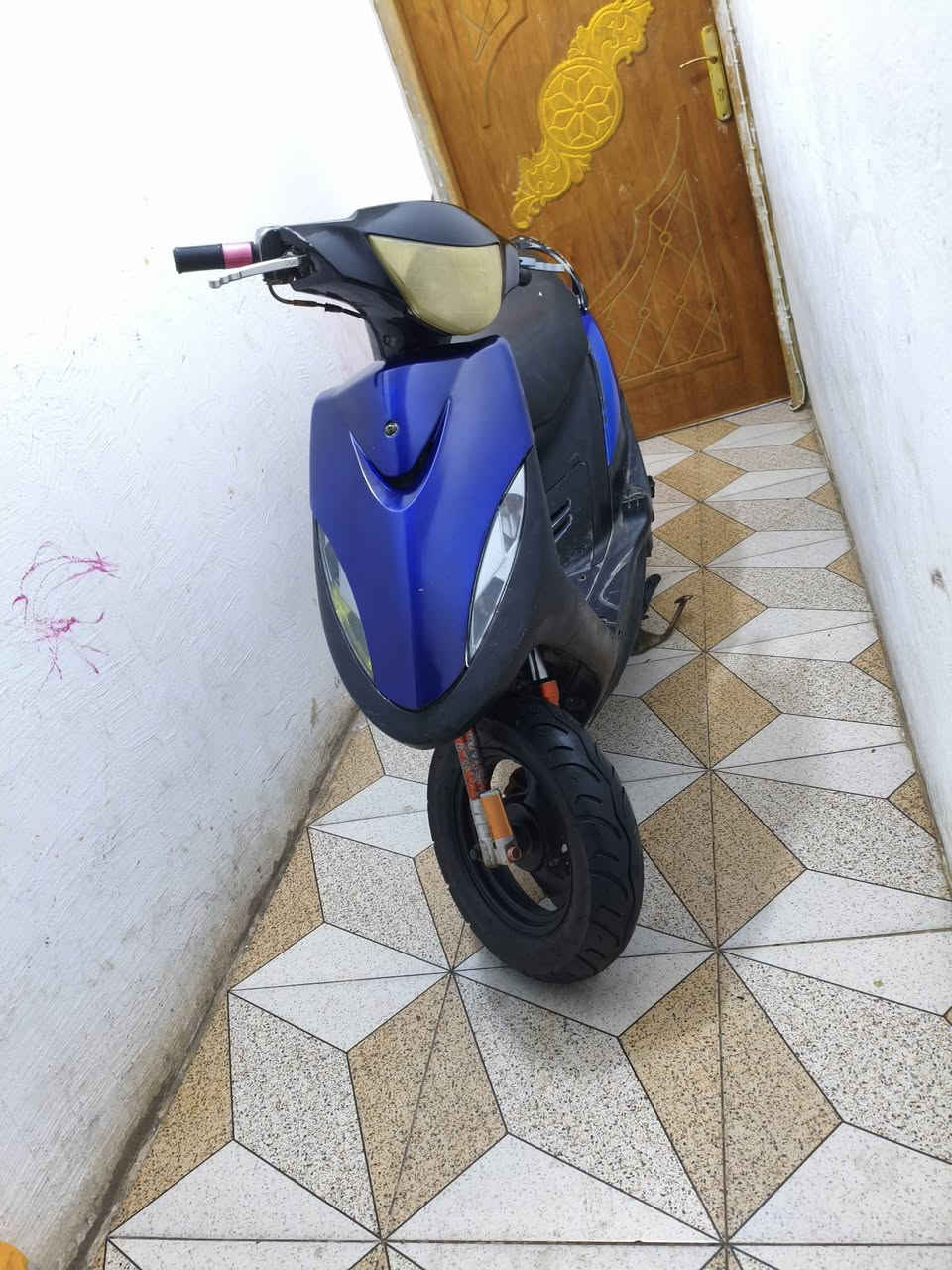 ماكس جديده كلهة شغاله سلف هندر اشاير سكنات ما مفتوحه مشي نهضه خير من الله بوشه 49 ابلاديه لايت عالي وناصي دبلات امامي وخلفي ابريكات اماميه وخلفيه جاهزه اخت الرمبه نعومه كلش حلوه كفرات اصلي حواضن اصليه عدادات الكهربايات كلها شغاله لا تبخير لا تنقيص جاهزه شرط الفحص مكان حيانية شارع السيد سعر 600 رقم ***********
