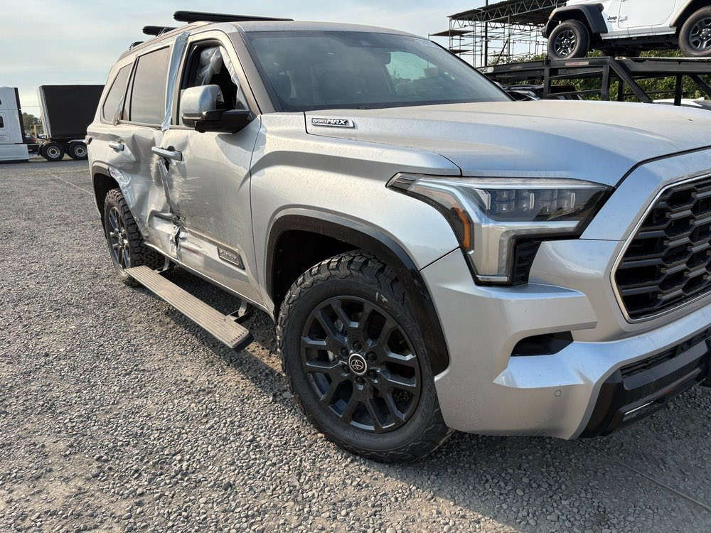 ‏سلام عليكم سيكويا موديل 24
‏السيارة حاليا في الحرة عم ماشية 14,000
‏السعر في عمان 60,000$ يعني ست شات
‏يريد يدخلها بغداد أو يريد يدخلها على الشمال
‏على الحادث مالته الاستفسار ***********
‏يوجد على هذا الرقم واتساب
