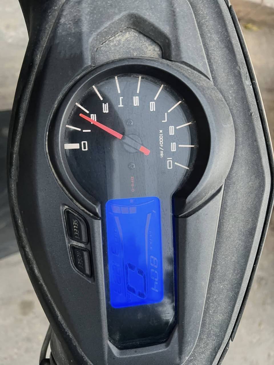 سلام عليكم دراجه سكنس شمعه دراجه خير الله كفاله عامه اي نقص مابيها جيديد بشكل مو طبيعي تجي تشوفها وتفحصها مكان حي البساتين دراجه رايدها 21 وبيها مجال مصار هوايه من منزبها من رمبه
***********
