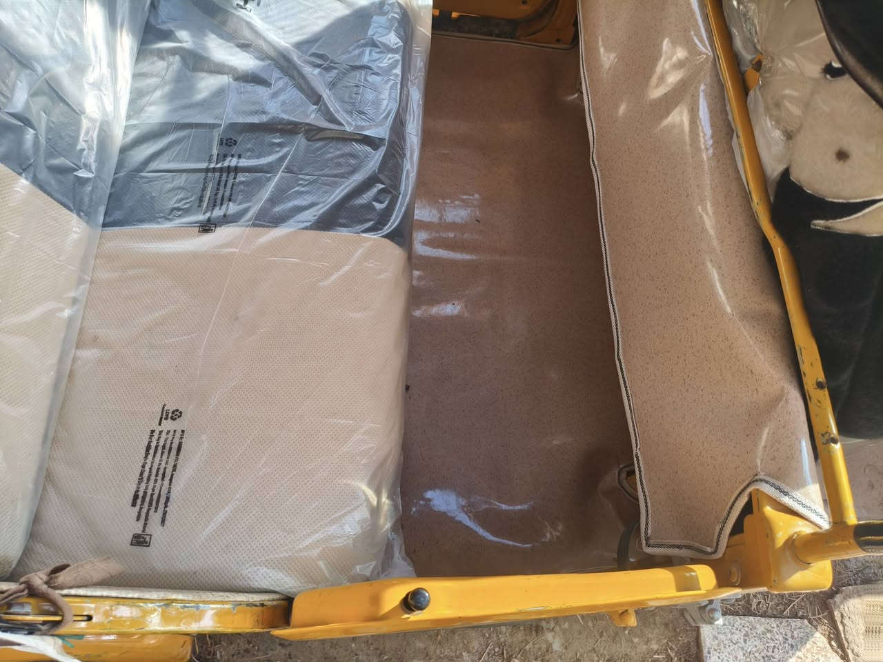 تكتك لبيع موديل 21 تكتك نضيفه كشر ومحرك سعر 4500اوراق تكتك كله شغاله وجاهزه يريده  يتصل مكان قضاء الحي ***********
