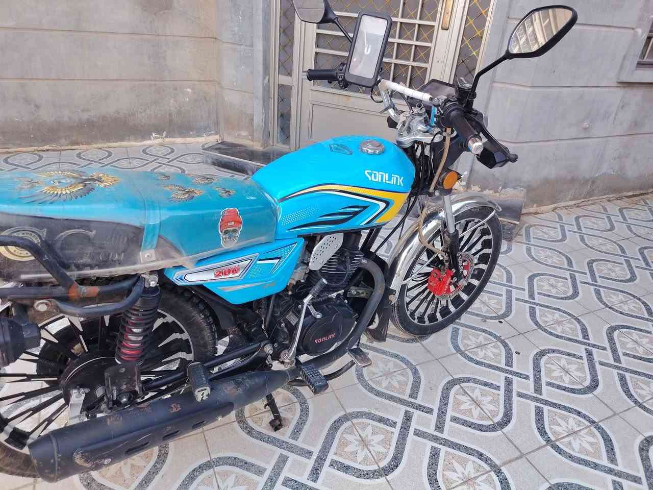 سلام عليكم. وجمعه كباركه
هذا الحلال للببع
دراجه 2024 وجه ال 2025
دراجه شرط
بيها شويه طخه بالجاملغ الامامي فقط
السعر 775 وبيها شوي مجال
للطلب والاستفسار الاتصال على هذا
الرقم ***********
اتصال فقط غير متواجد ع الفيس
