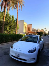 تيسلا مودل Y دبل ماطور فول مواصفات ✅ موديل 2023 ماشية20،000 ميل حادثها...