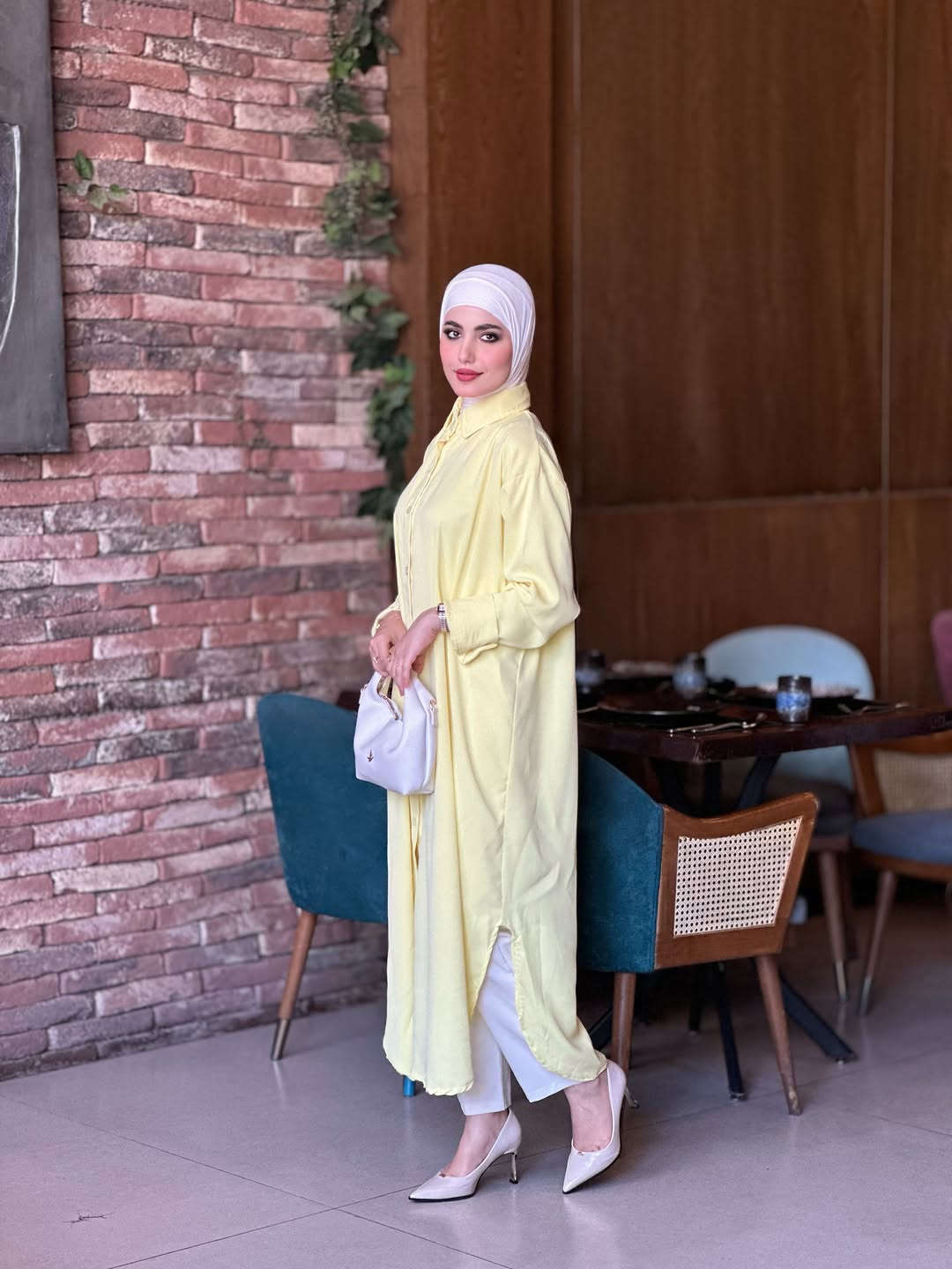 ⁨	New collection summer 2026🌻
ترند القمصان الطويله لهذا الموسم هذا الموديل 🌸
الأزرار من الأمام وفتحة من جوانب انتي تكدرين تتحكمين بالبسه🎀
القطعه تجنن راقيه وبارده جداً أنيقه لدوام والكل مكان وزمان 💞
القياسات 1-2 يلبس قياس (38-48)
الألوان (اسود_زيتوني _ليموني _فوشي )
الطول 125 سم

السعر 25 الف 
احجزي الان قبل نفاذ الكميه❤️‍🔥
#ملابس #قميص #فستان #اكسبلورر⁩


**إذا كنت صاحب هذا الإعلان وتريد حذفه لأي سبب، رجاءا أرسل رسالة إلى الدعم الفني**