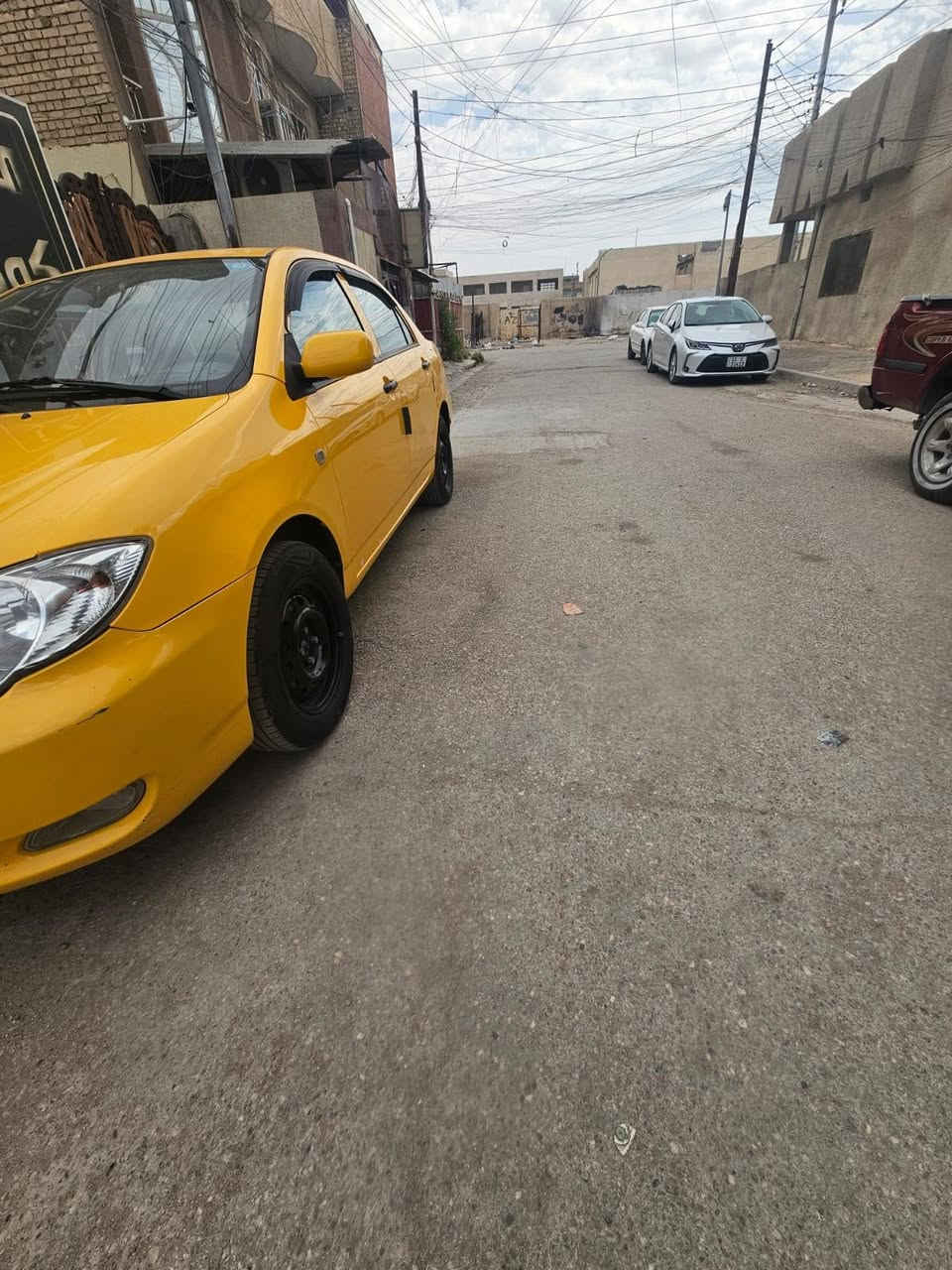 السلام عليكم 
بي واي دي ٢٠٢٠ مكينه كورلا ١٨٠٠ واتماتيك صار صار ٤ اشهر شديتهه بيهه باب خلف السايق بارد والباقي كفاله عامه محجوزه بعد سنه اتفك بغداد وراعيهه بغداد السعر ٨٥ ورقه مجال قليل بس المكينه سعرهه ٢٠ ورقه ***********
