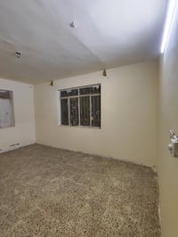 للايجار شقة طابق ثاني في العامرية غرفتين وصالة وخدمات للاستفسار 078811...
