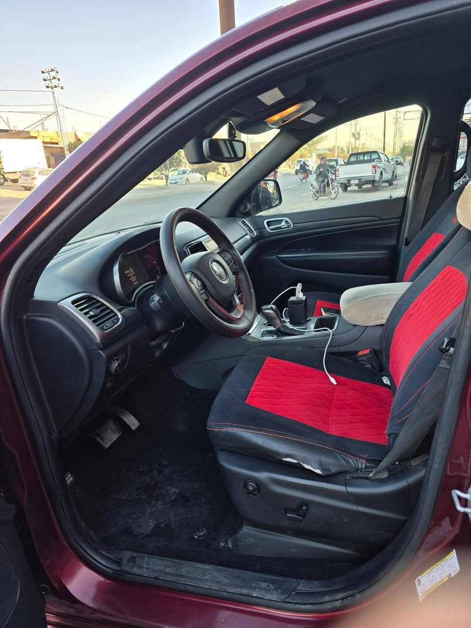 السلام عليكم
جيب لاريدو 2019 امريكي فول مواصفات عدا الفتحه 
صبغ نصف جاملغ الامامي 
السعر 240 وبيه مجال 
المكان الانبار عامرية الفلوجه 
***********
***********
للاستفسار الاتصال على الارقام
