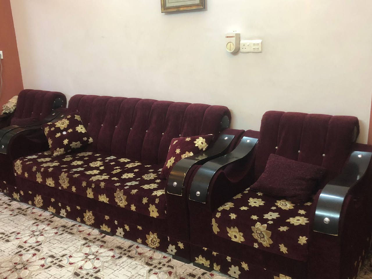 قنفات للبيع 250 الف وبيها مجال ***********
