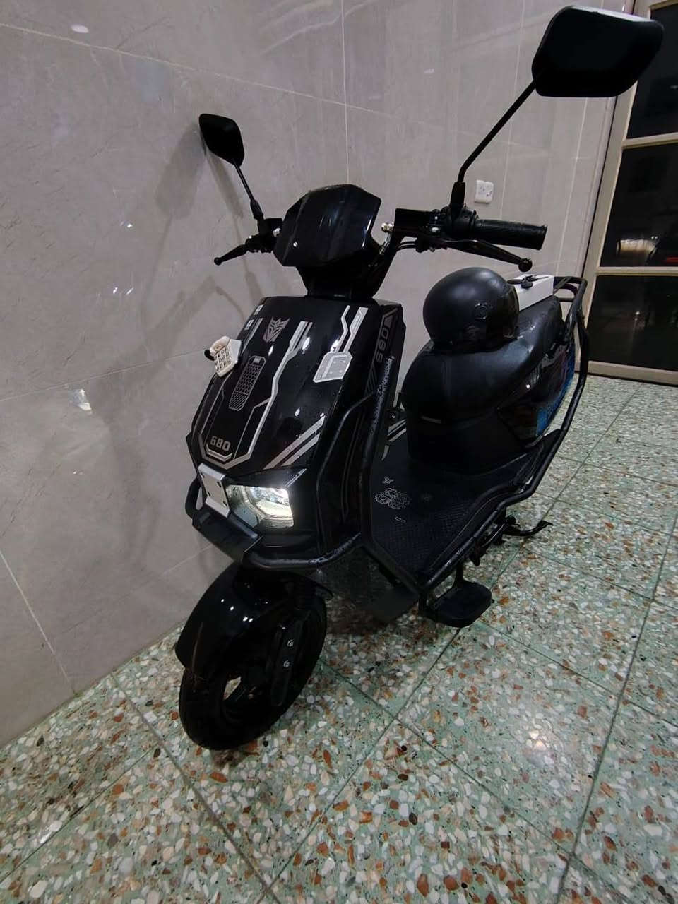 سلام عليكم دراجه سكنس موديل 2026 استعمال 10 أيام فقط جديد .
6 بطاريات كبار .
سرعه 99.
نطام 3 نمر
نظام P. فتح قفل .
لايت ثلجي امامي عالي ناصي .
تمشيك أكثر من 50 كيلو بل الشحنه الوحده .
السعر 750 .....
مكاني ابو غريب مجاور مجمع بدور بغداد السكني دخوليه واحد اذار.
***********
*********** متوفر واتساب
