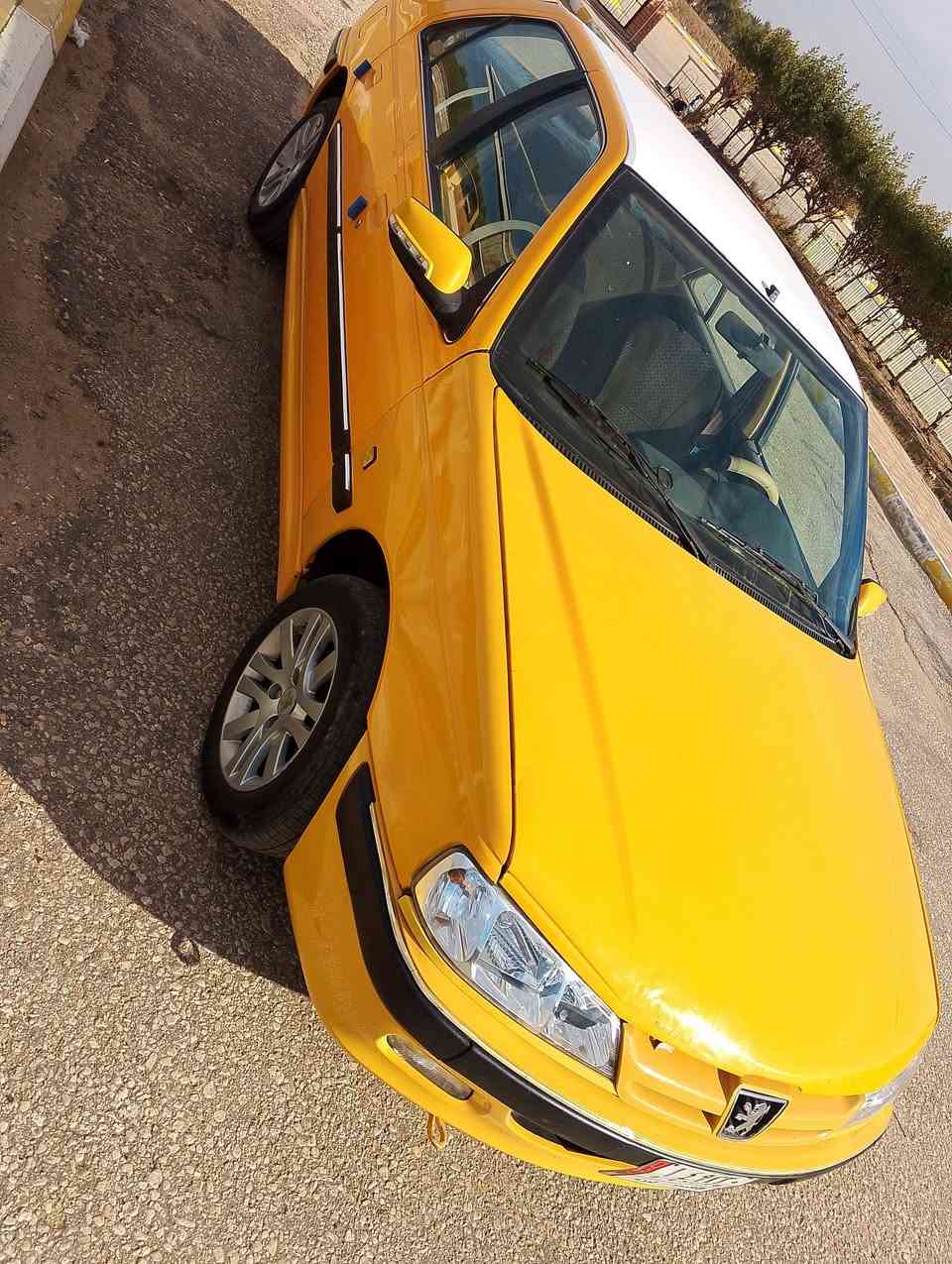 السلام عليكم ورحمه الله.  سياره بيجو باص موديل 2021 رقم قادسيه تحويل مباشره.  السياره كفاله  ما عده جاملغ امامي جهه العبري. مبديل  كير محرك كفاله تبريد حداديه  جاهزه من كلشي.  مكان السياره كربلاء طوريج. لاتصال علي رقم الهاتف. ***********. السعر 65اوبي مجال
