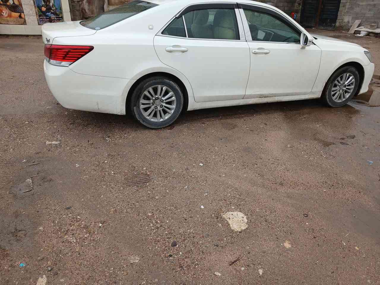 سلام عليكم سيارة كراون دخول جديد مديل  《 2014》دواخل بيجي ابيض صدفي كفاله ضربه وكصه ومكينه وكير فقط مكينه 6 سلندر بانزين ادوات ادوات ادوات عنوان بصره السعر 155 بيها مجال بسيط للشراي رقمي ***********
