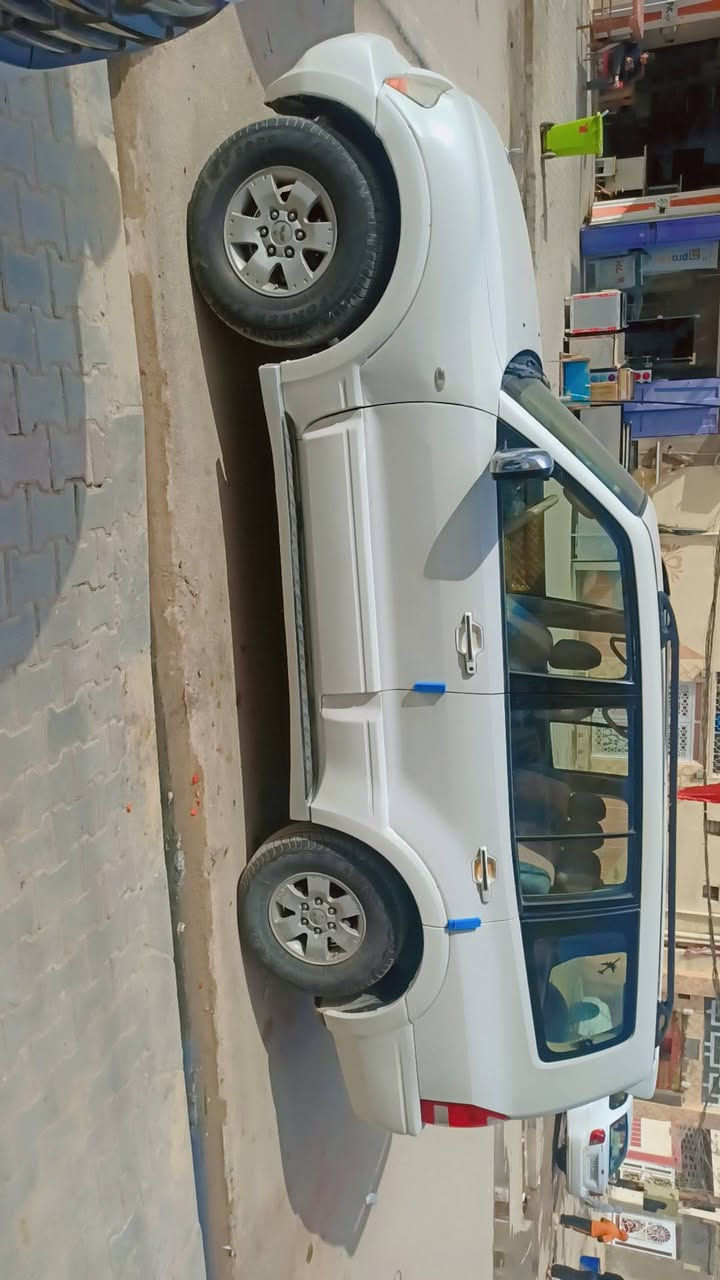 سلام عليكم سياره باجيرو موديل 2007 جاهزه بأسمي
تخم تاير 

شاشه 

دوشمه جديده 

مكينه ما مفتوحه 

حداديه جديده 
  
 تبريد شغال 

سنويه ما صاقطه

السياره كفاله عامه ما عده شخطه بل جاملغ المامي 

  

السعر 95 وبيه مجال 

***********
