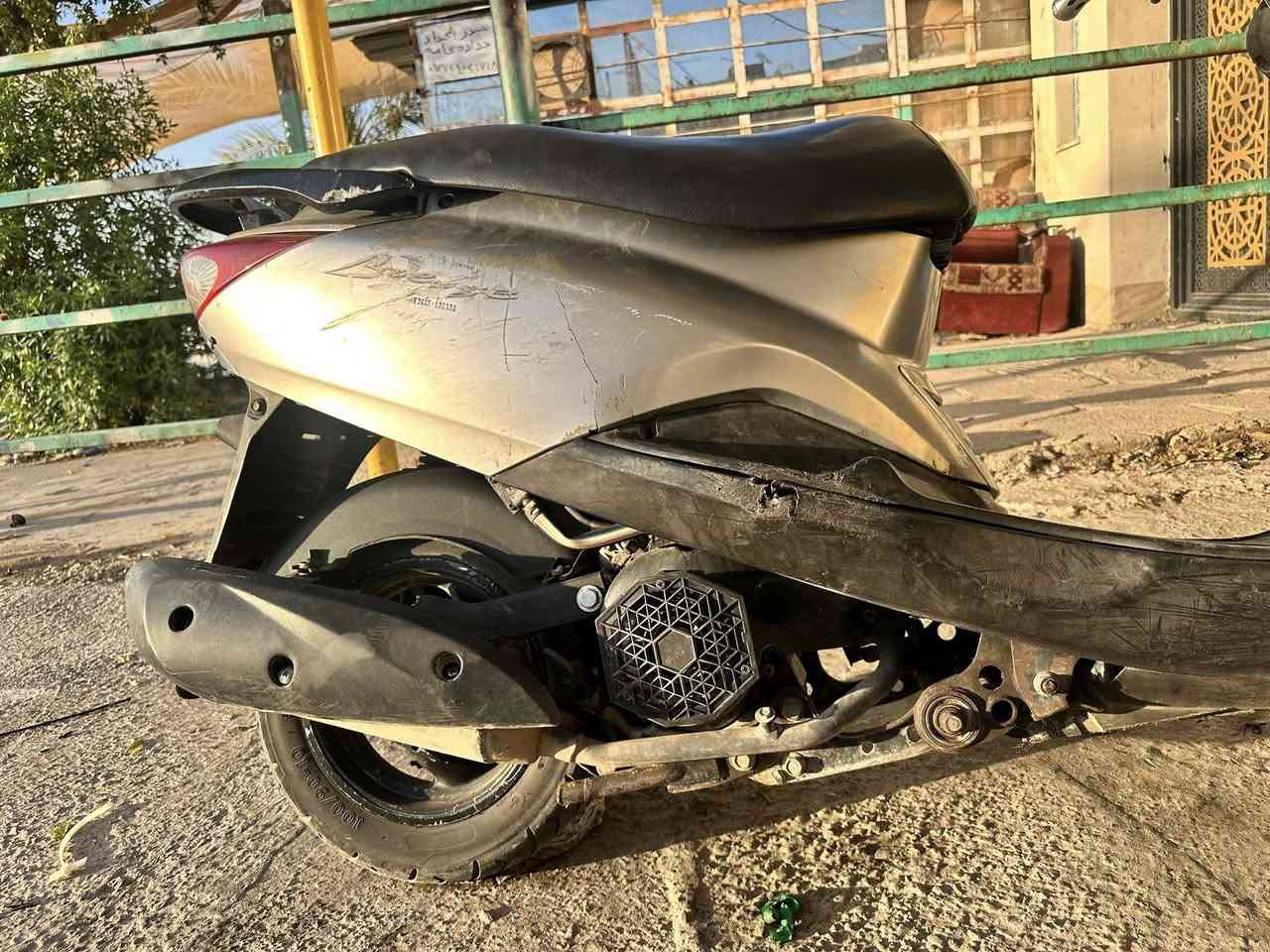 سلام عليكم بريز بلاديه كفر ومكينه بيه كابريتر تجاري فقط لا خربطه ولا تكطيع صافيه دراجه جاهزه   ستان نص مكسور فقط دراجه جاهززه من كل النواحي ضفيره سلف كهرباء لليت اشاير كله جاهزه دراجه كدام عينك كفر بلادي مكينه بلاديه لا نضوح ولا تبخير سعره 550 الف وبيه مجال للعلم مستعجل علا بيعتة شراي يتصل او يراسل وبل خدمه *********** واتساب او خاص مفتوح ❤️
