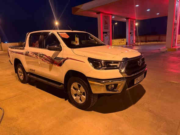 للبيع تويوتا هايلوكس موديل ٢٠٢٤ شركه ساس ماشيه ٢٠الف 
بدون صبغ بدون تعديل بدون مفتوحات ضمان شركه سياره جديد گير عادي فورويل عالي مكان سياره كركوك سعر ٣١٥
***********/*********** كركوك
