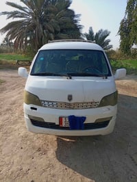 سلام وعليكم جمبي H1 سياره جاهزه من كلشي 2015  رقم جديد هزه جديده سياره...