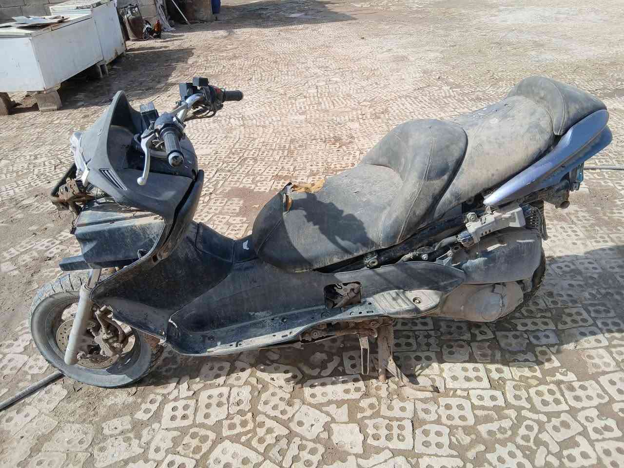 السلام عليكم ورحمة  دراجة فورزة08 لبيع  بغداد المعامل  كوم حديد  ***********
