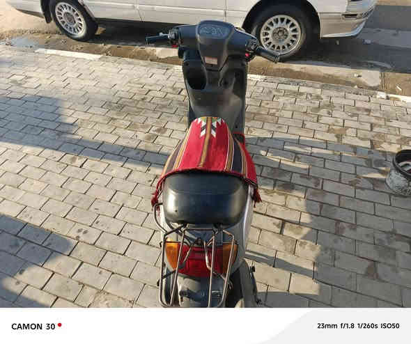 سلام عليكم دراجه منغولي دراجه حاويه صارله شهر من طالع وجل معرض موجود دراجه حلوه ونضيفه موديل 2007مكاني كربلاء حي الغدير سعر دراجه 700 وهاذه رقمي ***********
