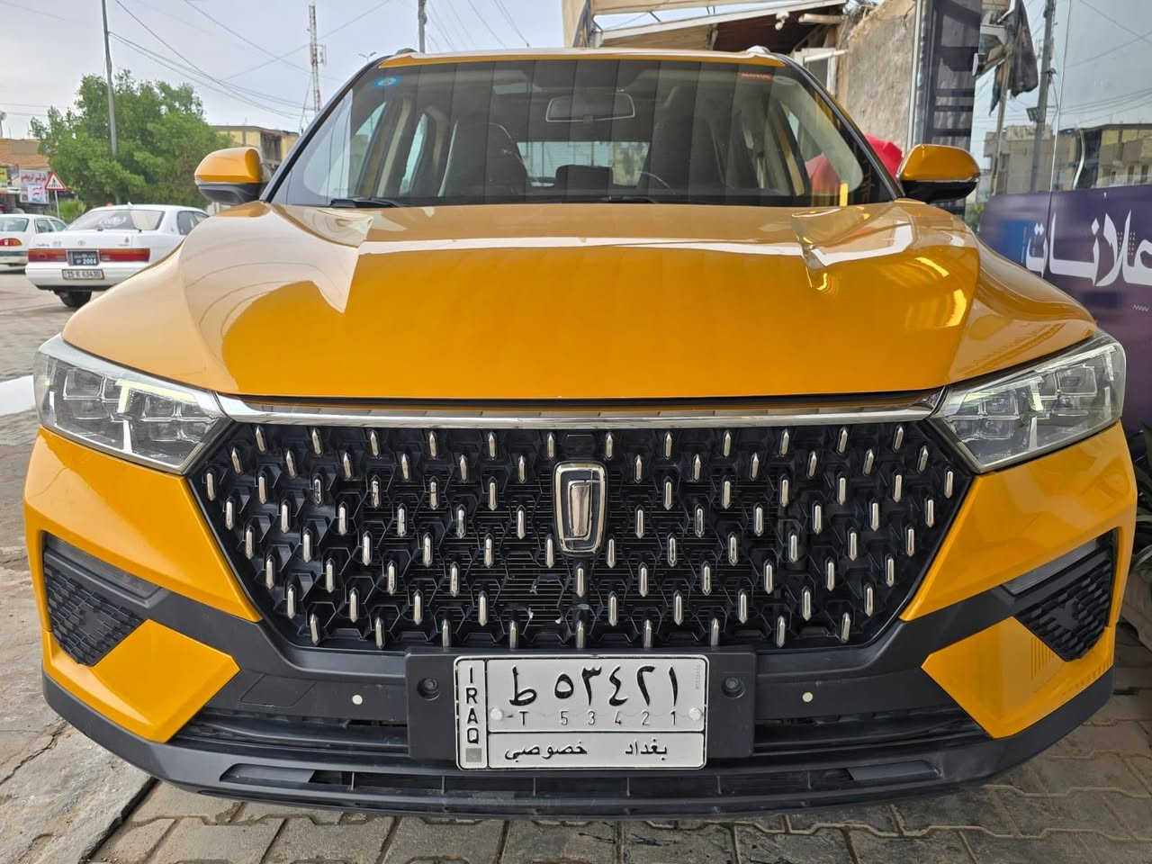 بيستون T77  موديل 2020 كلين جديده جدا.. شبابية بناتية.لون مميز..محرك تيربو.
الصناعة صيني. ناقل الحركة اوتوماتيك 7 سرعات. اقتصادية بالبانزين جدا 16 كيلو للتر الواحد
شاشات مزدوجة كبيرتان ( عدادات وترفيه).بانوراما. كامرة خلفيه رقم بغداد.  السعر 133 *********** مكاني نجف
