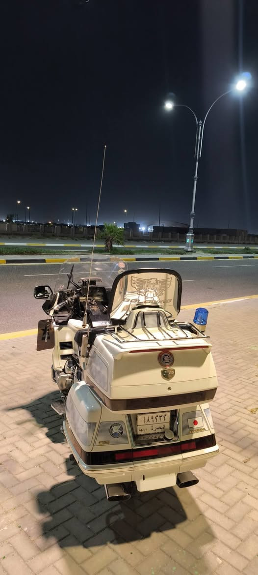 للبيع گولدن 1500 موديل 2000 وارد يابان ماسحه شرط التحويل بك  جك شغال تايرات رقم بصره جدد السعر 45 بيها مجال قليل للشراي *********** مكان بصره ام قصر
