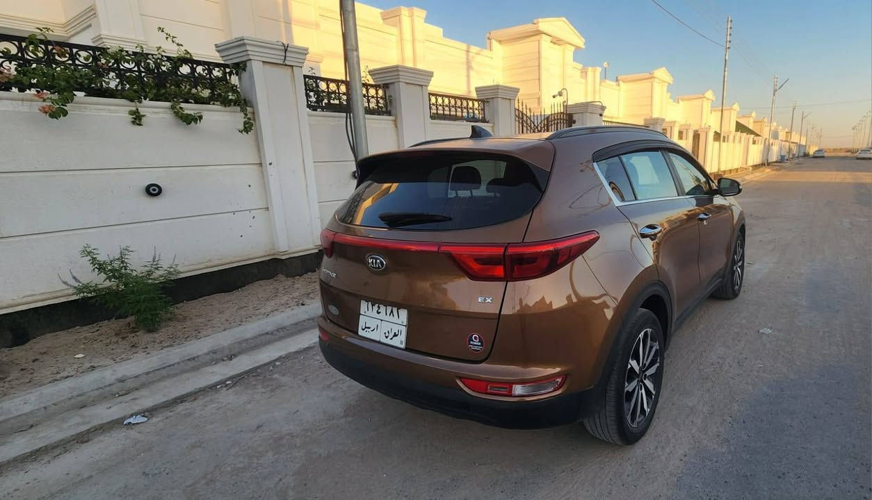 السلام عليكم
سبورتج 2019 وارد امريكي
محرك 2400 GDI
سلايد روف بانوراما
فل مواصفات
حادث/ جاملغ ايمن و شوية بالباب.
ماشيه 77 
السعر 165


**إذا كنت صاحب هذا الإعلان وتريد حذفه لأي سبب، رجاءا أرسل رسالة إلى الدعم الفني**