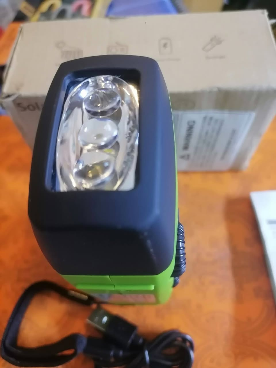 راديو الطواريء متعدد المهام متوفر 
توصيل موجود


**إذا كنت صاحب هذا الإعلان وتريد حذفه لأي سبب، رجاءا أرسل رسالة إلى الدعم الفني**