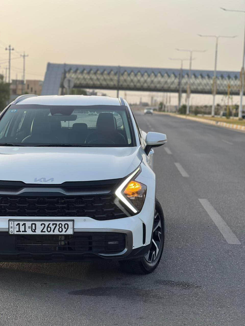 كيا سبورتاج إكس-برو (Kia Sportage X-Pro) الفئة المخصصة للطرق الوعرة،  مع وضعيات قيادة مخصصة. تميز بهيكلها الرياضي

نوع المحرك: 4 أسطوانات سعة 1600 لتر (توين تيربو ).القوة: 187 حصاناً. عزم الدوران: 243 نيوتن متر 

ناقل الحركة: أوتوماتيكي من 8 سرعات.

نظام الدفع: دفع رباعي قياسي (AWD) مع نظام قفل 

عجلات رياضية (ويل)  قياس 17 بوصة.

مصابيح أمامية وخلفية مميزة بتقنية LED.

نظام تعليق مرتفع ومعزز لتحمل الطرق الوعرة والغير معبدة.

مقاعد من الجلد الصناعي الفاخر مع إمكانية التدفئة والتهوية.

مقاعد أمامية قابلة للتعديل كهربائياً مع دعم للقطنية.

شاشات عرض مزدوجة متصلة (لوحة العدادات ونظام الترفيه).

دعم كامل لتطبيقات الهاتف الذكي عبر أبل كاربلاي (Apple CarPlay) وأندرويد أوتو (Android Auto).

شحن لاسلكي للهواتف ونظام صوتي فاخر (مثل Harman Kardon).

نظام إضاءة محيطية ونظام تكييف هواء أوتوماتيكي ثنائي المناطق. 

كاميرات محيطية بزاوية 360 درجة لسهولة الركن والمناورة.

نظام التحذير من النقطة العمياء وتجنب الاصطدام الخلفي.

مساعد البقاء في المسار ونظام تثبيت السرعة التكيفي.

نظام الفرملة التلقائية في حالات الطوارئ مع 

كيا سبورتاج إكس-برو (Kia Sportage X-Pro) الفئة المخصصة للطرق الوعرة،  مع وضعيات قيادة مخصصة. تميز بهيكلها الرياضي*********** اومراوس بكورلاشرط هايبرد السعر190وبيها مجال

كيا سبورتاج إكس-برو (Kia Sportage X-Pro) الفئة المخصصة للطرق الوعرة،  مع وضعيات قيادة مخصصة. تميز بهيكلها الرياضي الفلوجة, الأنبار
