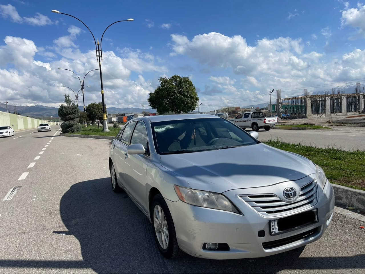 سلاوی خواتان لێ بێت
تۆیۆتا کامری ئەمریکی
 2009 camry le
سەیارەکە تەنیا نیو سندووق بۆیاخی هەیە لەگەل یەک دوو جێ کارت
سەیارەی مالە و بێ مەسرەفە بە شەرتی گێر و مەکینە و تەقە و رەقە
کال بوونەوەی نیە و تازە پۆلیش و قەلەم کاری بۆ کراوە چوار تایەی تازە و لۆکی لەسەرە.
کامل سێرڤسی بۆ کراوە بە شەرتی تەبرید و گەرمی و هەموو شتێک
رەقەم سلێمانیە و بە ناوی خۆمانە
105 و مەجالی تیایە
گۆرێنەوە ناکەم
***********
***********
*********** بشدار, السليمانية
